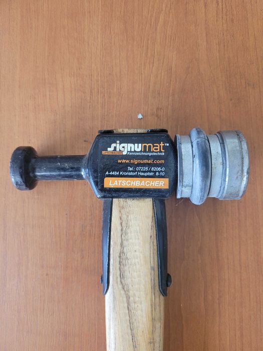 Ciocan forestier Signumat 3K aplicare Placute de MARCARE