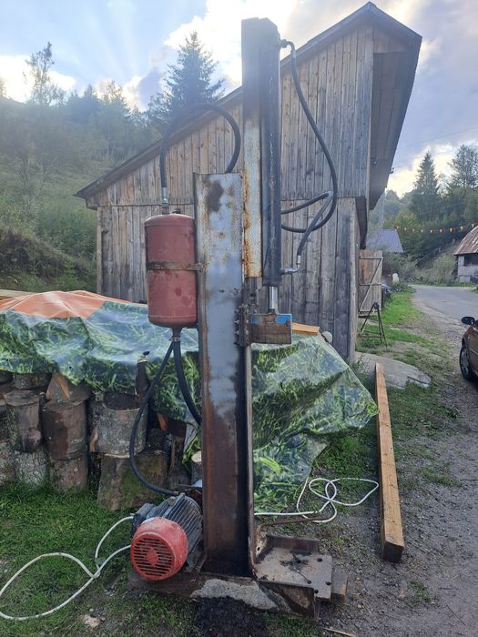 Vând despicator lemn 25T