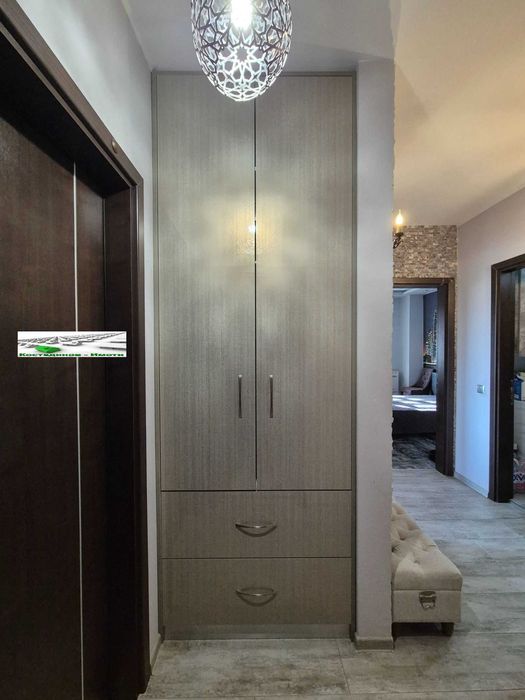 Продава се Тристаен апартамент в Пловдив, Кършияка - 102 кв.м за 1075 €/кв.м - Снимка #4