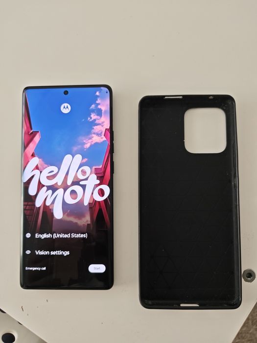 Vând Motorola edge 40 pro