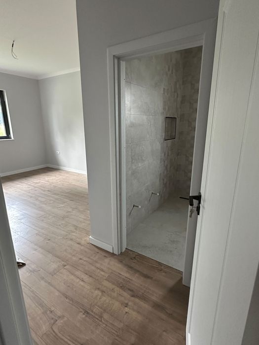 Casa de vânzare superfinisata parter în Bistrita