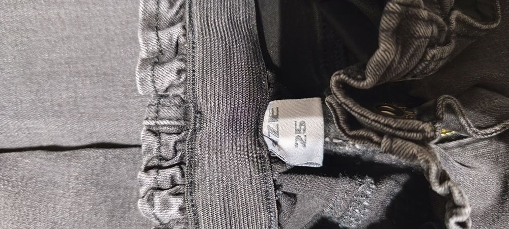 Дънки и панталони