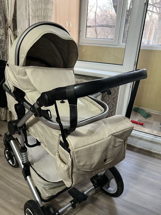 Продаю детскую коляску