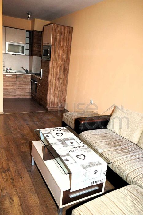 Продава се Тристаен апартамент в Русе, Център - 87 кв.м за 1641 €/кв.м - Снимка #3