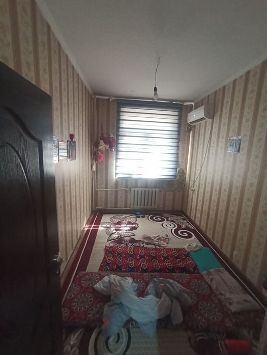 Navoiy shahar 23 maktab oldida