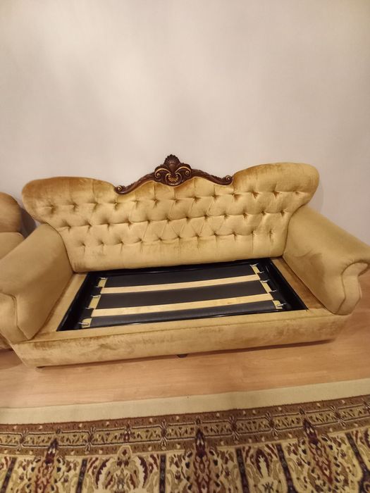 Продам диван с  двумя кресламм