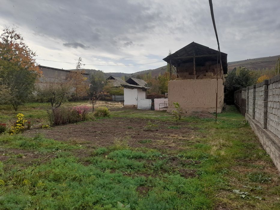 Dacha uchun yer sotiladi manzaralı joy seter gaz SUV xammasi yaxsh