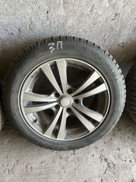 Продам зимниюю резину с дисками