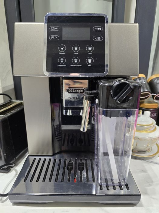 Кофемашина Dēlonghi