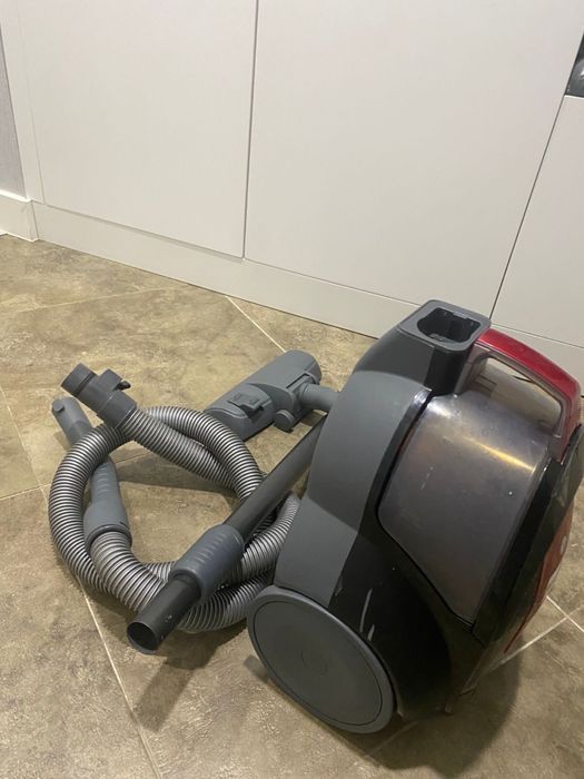 Пылесос LG VC5420NNTS красный