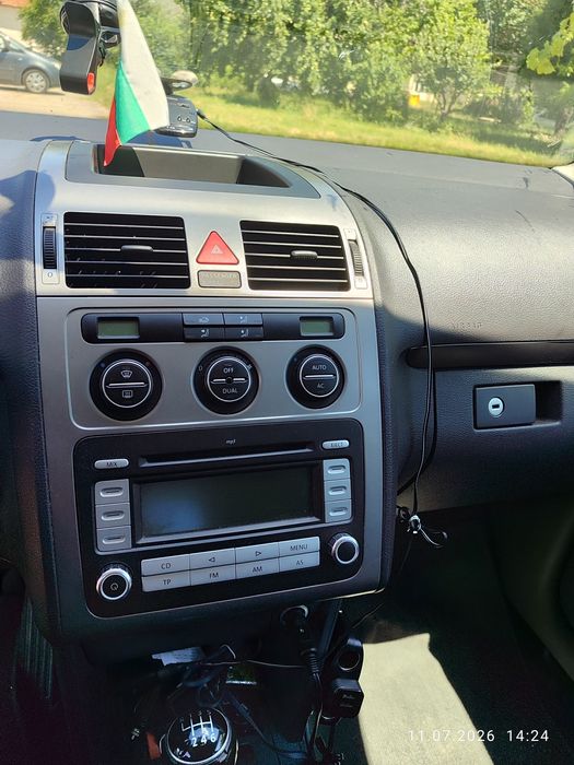 Продавам Vw Touran 1.9 TDI