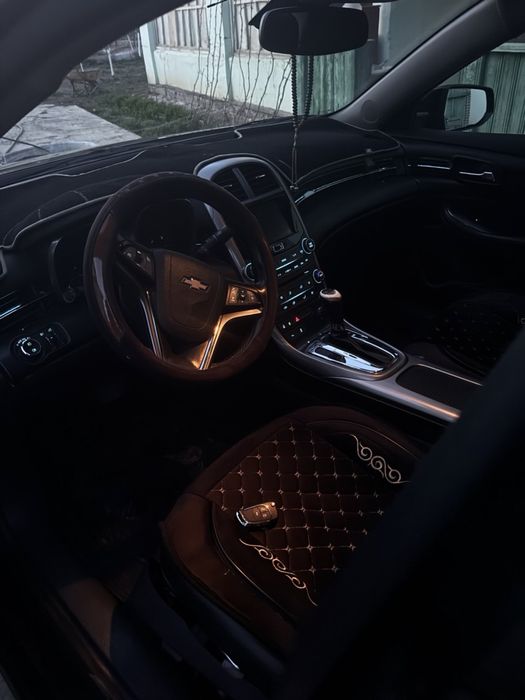 Автомобиль Chevrolet Malibu