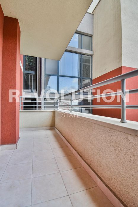 Двустаен апартамент в ж.к. Младост 4.