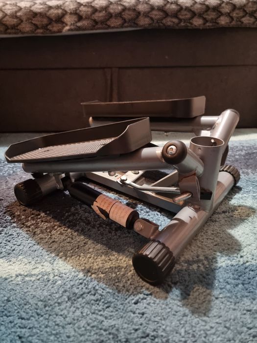 HMS Stepper de vânzare