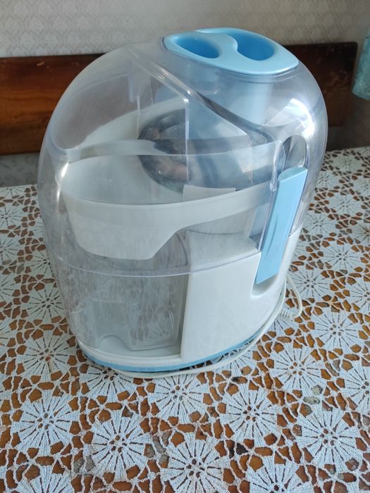 Соковыжималка в хорошем состоянии