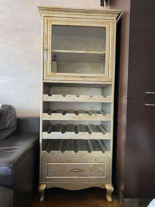 Ръчно изработен шкаф винарна
