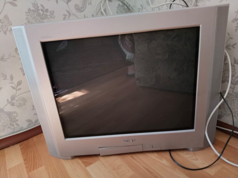 Продам телевизор б/у