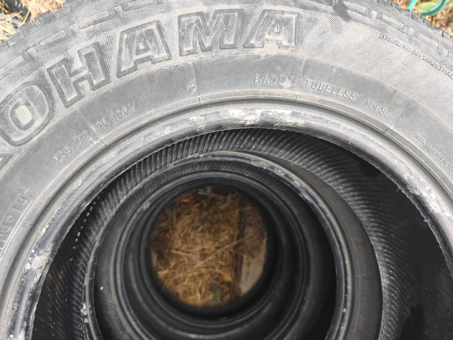Б/у Шины Yokohama Geolandar A/T-S 235/70 R16 (106H)