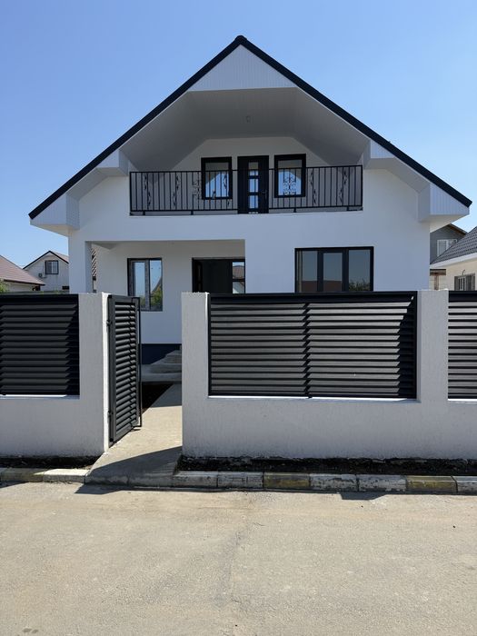“Proprietar” Casă de vânzare P+M în Valu lui Traian – Confort, spațiu și liniște pentru familia ta!
