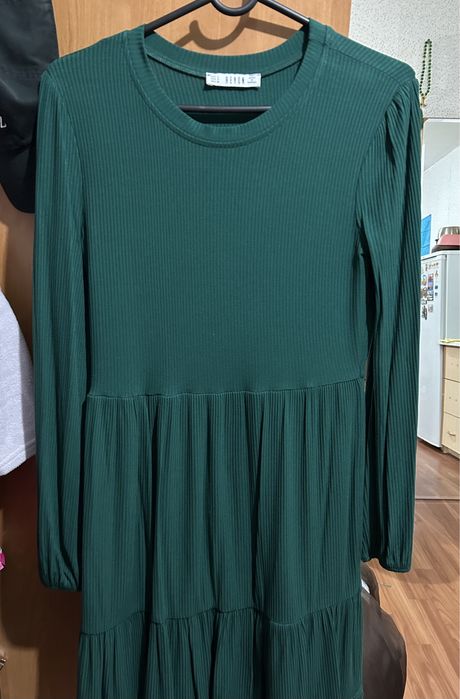 Платья, тренч, осенная куртка