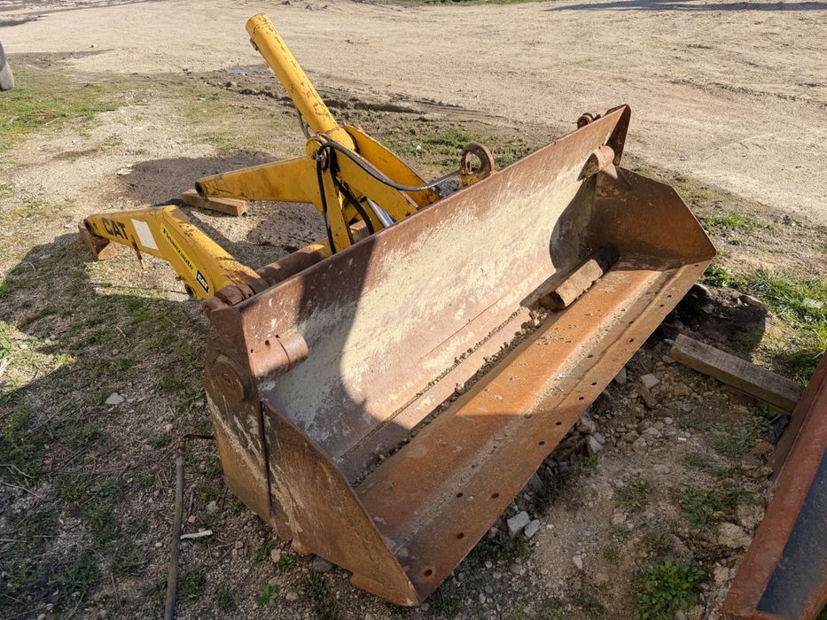Brat+Cupa mușcătoare Buldoexcavator Caterpillar/Cat