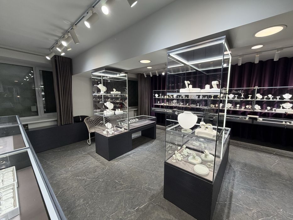 Эксклюзивные ювелирные витрины премиум-класса