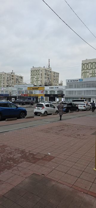 Сдаётся в аренда 10 кв метров госпитальный рынок центр города