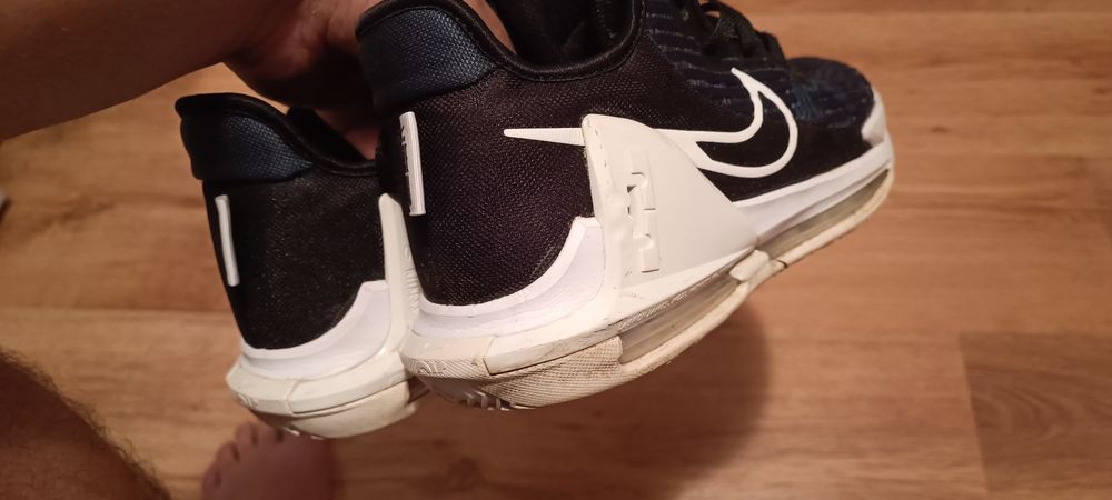 Adidași nike Witness-6 marimea 44