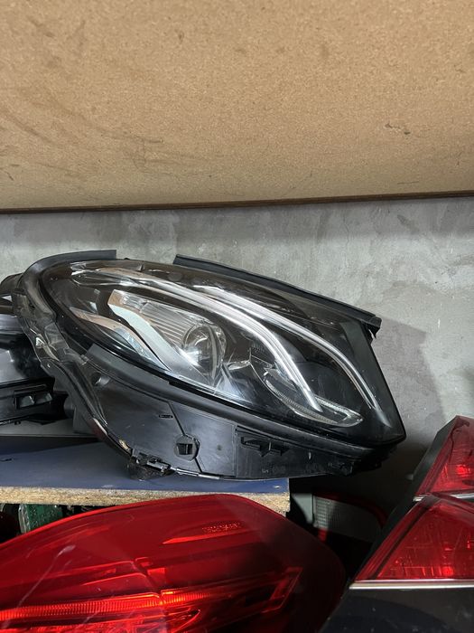 Фара Mersedes-benz E 213 E 222  E 247