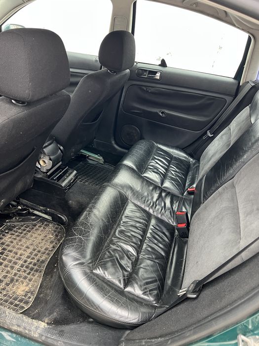 Vând Passat din 2000 116 cp. 1.9 diesel