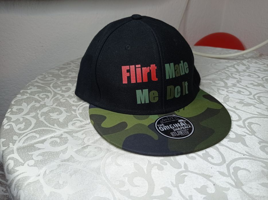 Шапки от лимитираната серия на Водка флирт 2012