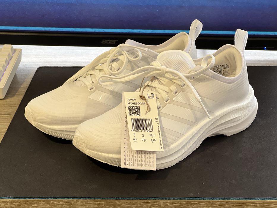 Нови оригинални обувки Adidas Moveboost 39 ¹/³