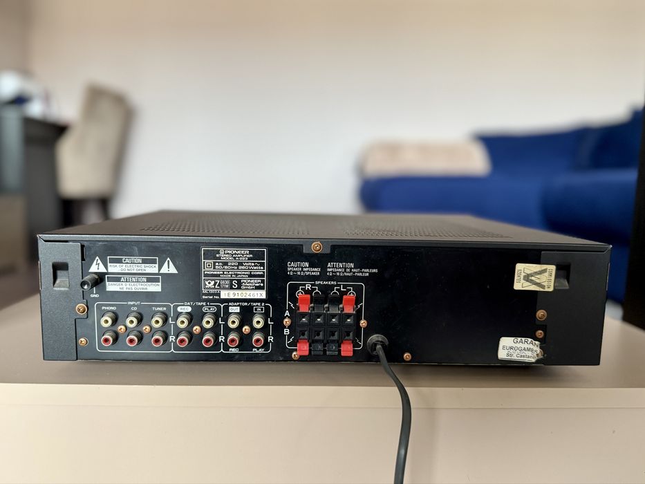 Vand Amplificator Pioneer A-223 + Boxe Life L8992 - set stereo complet