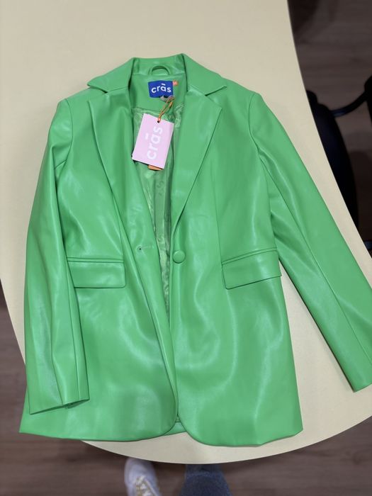 Дамско кожено сако-34 номер