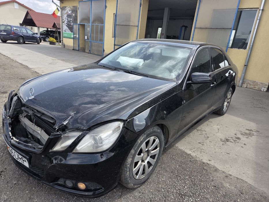 Mercedes Benz E class pentru piese E200