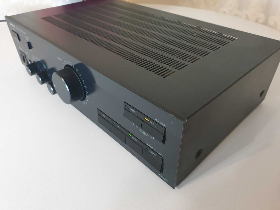 Усилитель Onkyo "Made in Japan.