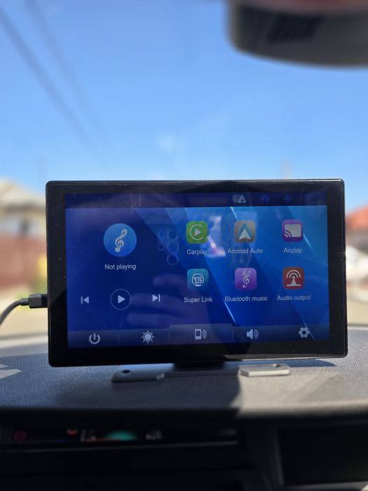 Navigatie GPS maps , android car play si apple play ! Bluetooth. Noua