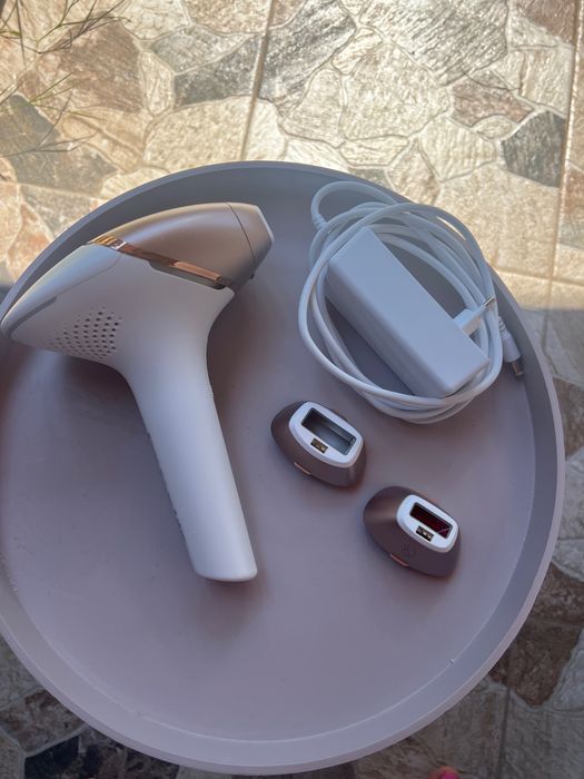 Фотоепилатор Philips Lumea
