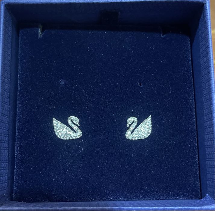 Обеци на марката Сваровски Swarovski