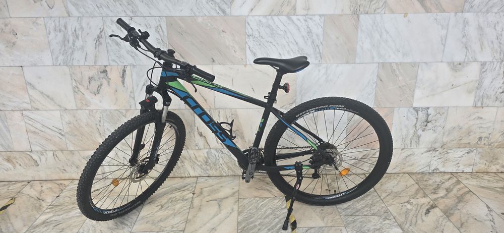 Bicicletă Mountain Bike