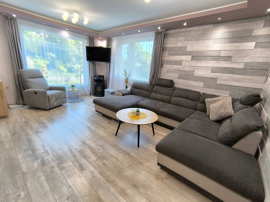 Продава се Къща в с. Драгичево, Област Перник - 220 кв.м за 1910 €/кв.м - Снимка #11