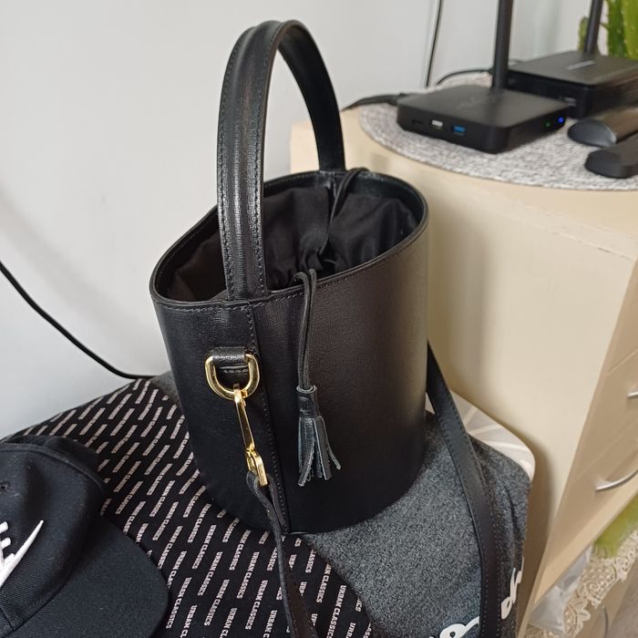 Много интересна чантичка