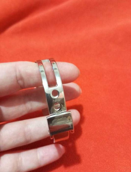 Ceas de dama nou, argintiu cu ecran roz