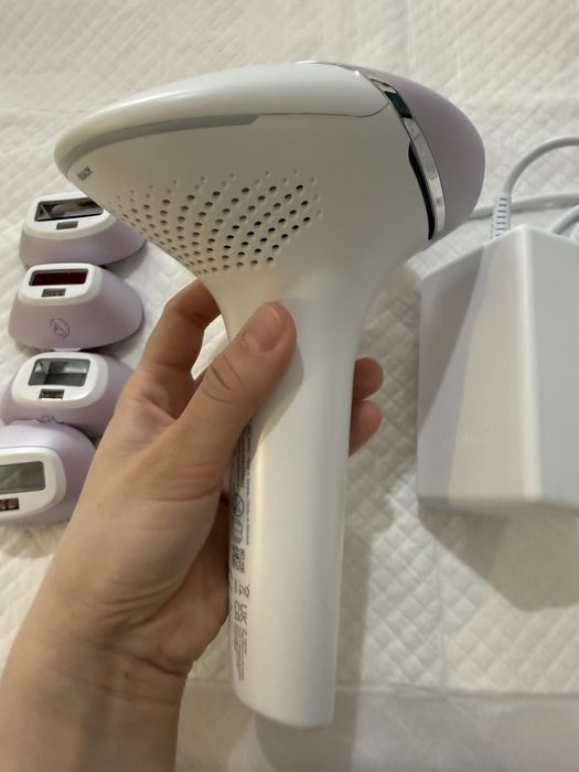 Epilator IPL Philips Lumea Seria 8000
