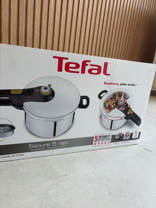 Тенджера под налягане Tefal Secure 5 Neo 6L P2530741 с кошница