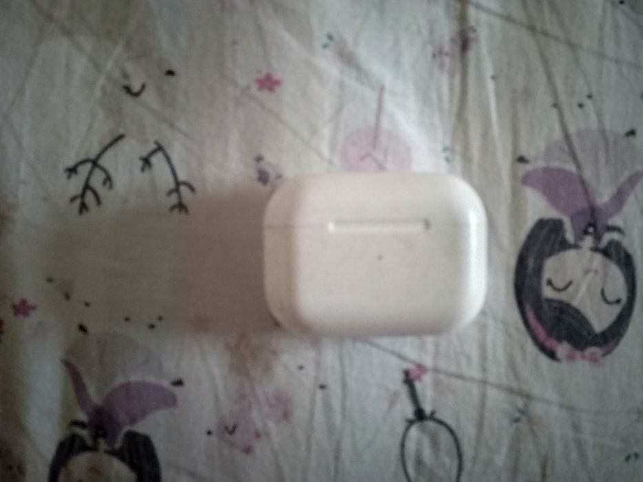 Продам наушники AirPods оригинал