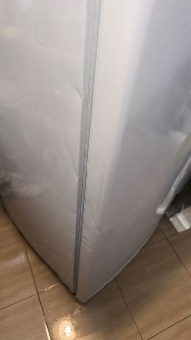 Хладилник NEO работи