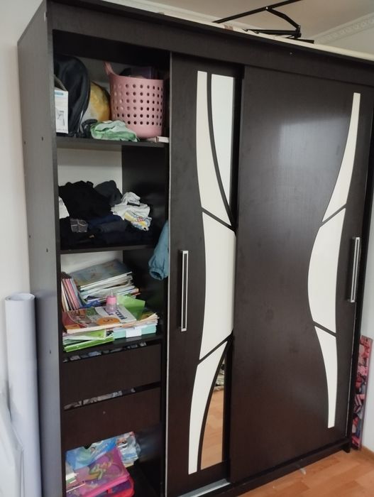 Продам шифоньер в отличном состоянии