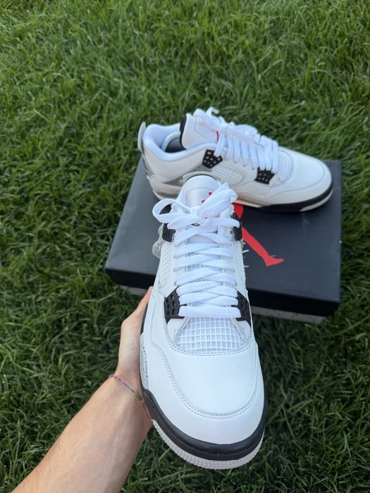 Jordan 4 White Cement