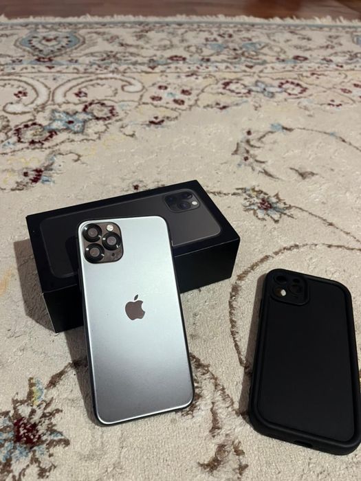 Айфон 11. Про.  .